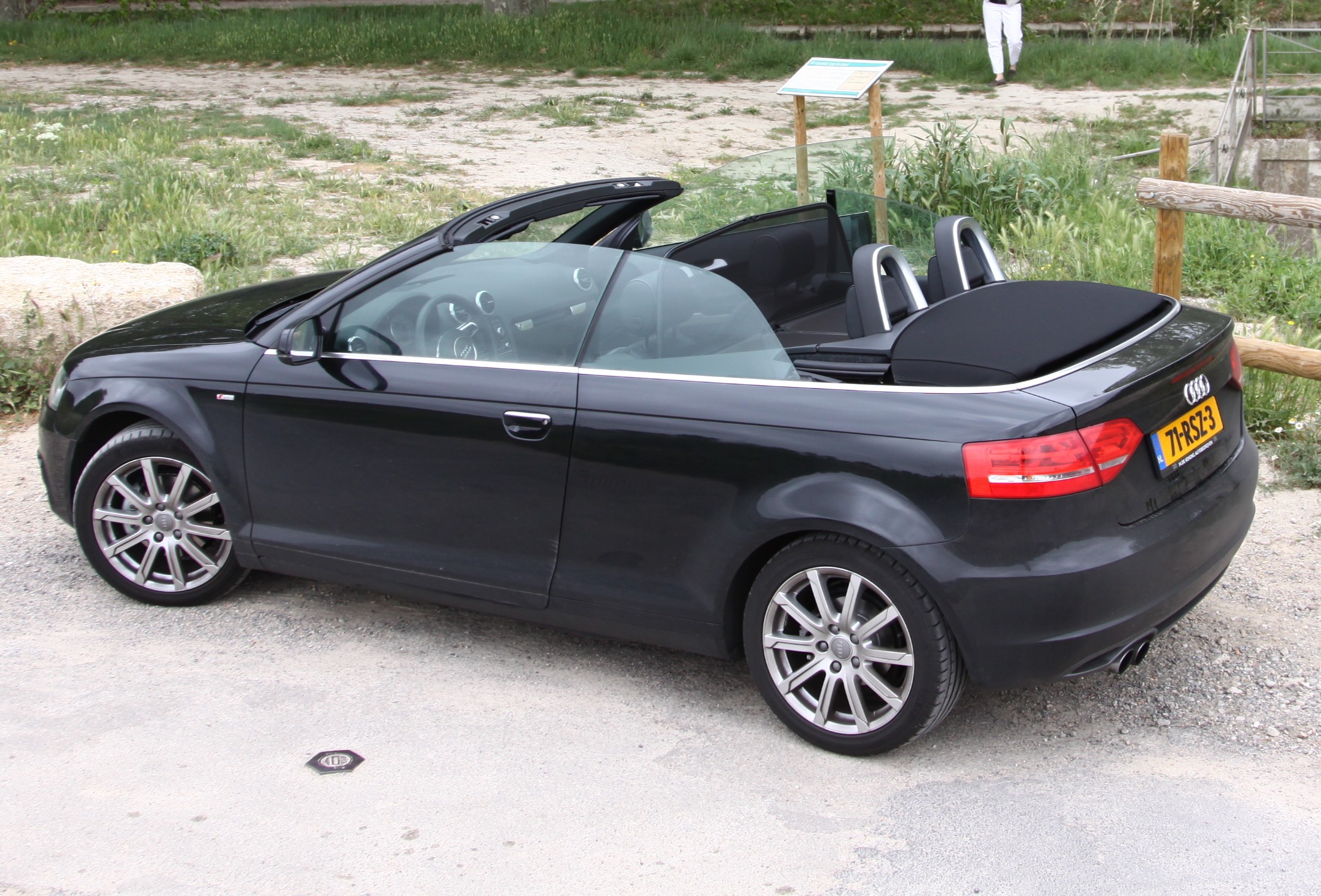Audi A3 Cabriolet 1.4 TFSI Ambition Pro Line S Zwart