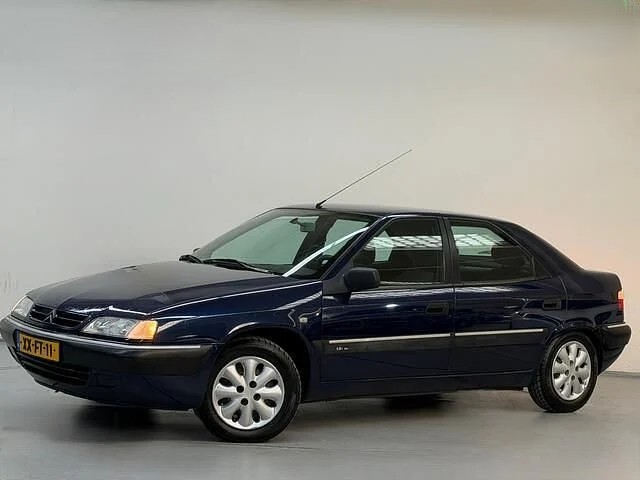 Citroën Xantia 1.8 Donkerblauw